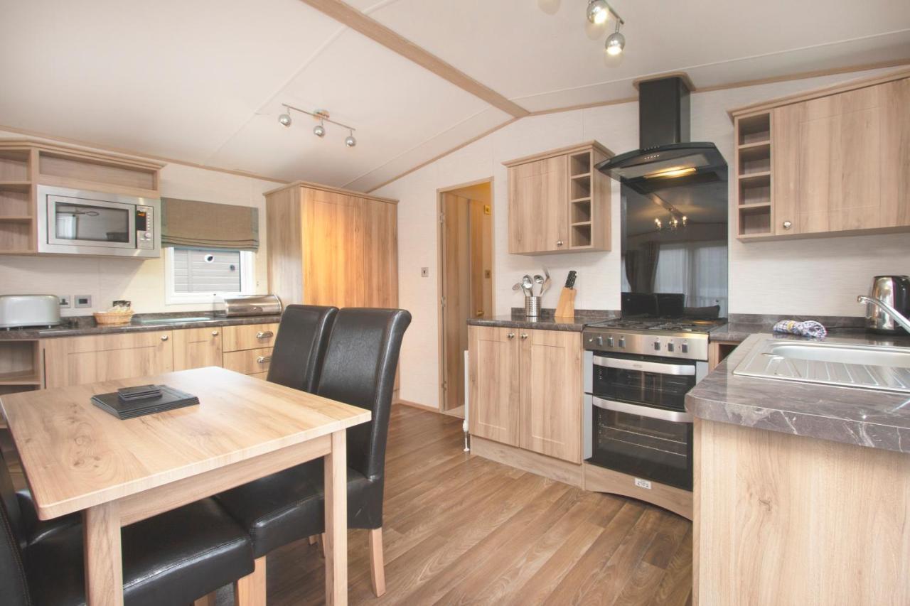 Loch Lomond Holiday Park อินเวอร์เนส ภายนอก รูปภาพ